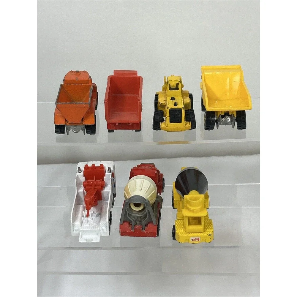 Vtg Hot Wheels Construction Lot Peterbilt Dump Cement Tow Truck Front Loader